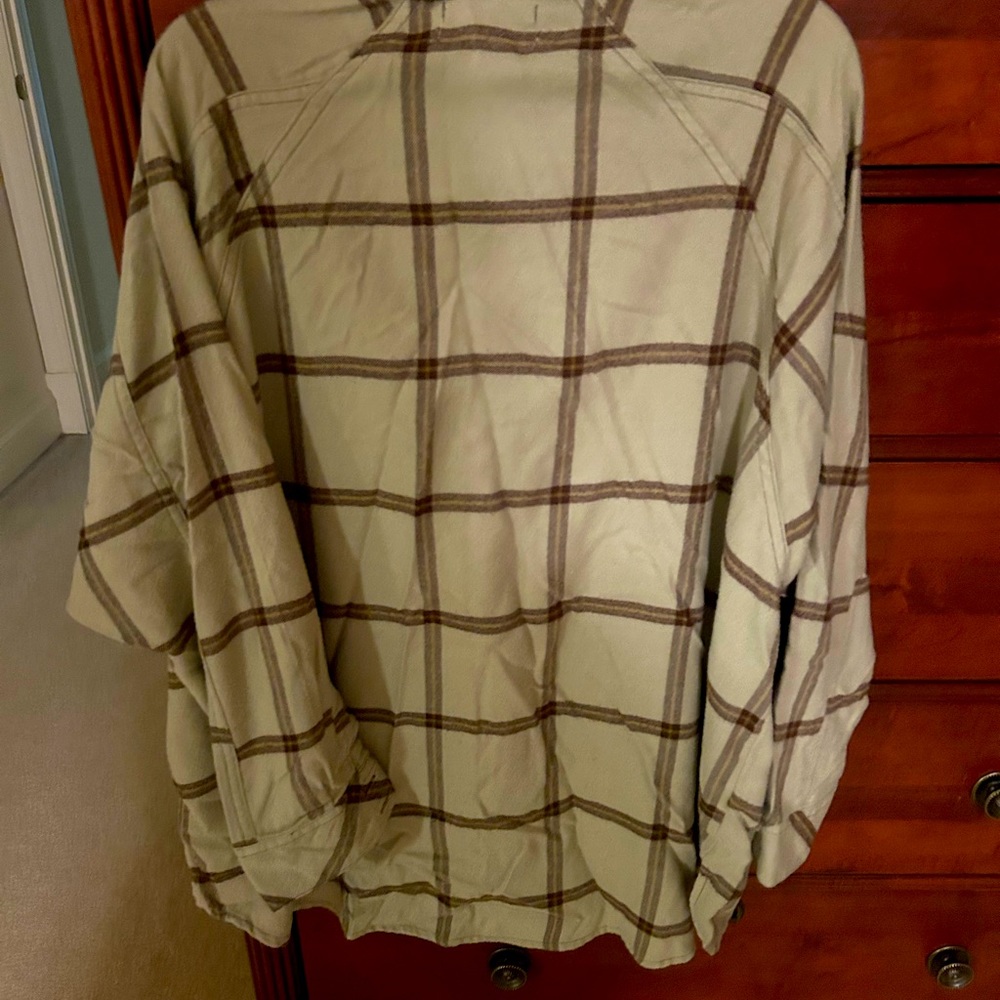Urban Outfitters Women's Brendan Drapey Flannel Button Down in Olive Size Large